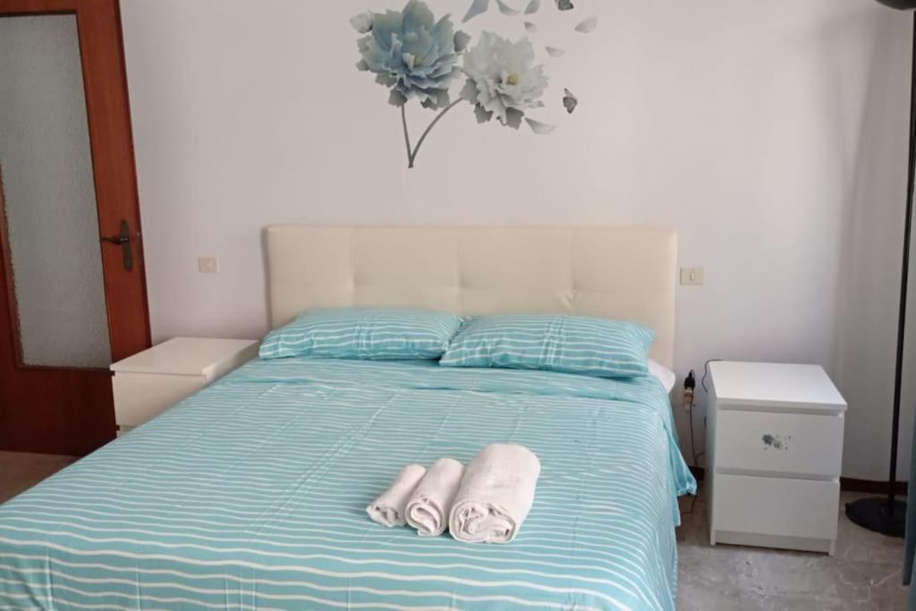 Casa Bilocale In Centro Vicino Stazione Apartment Voghera Exterior foto